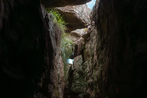 trekking a la cueva de balcarce